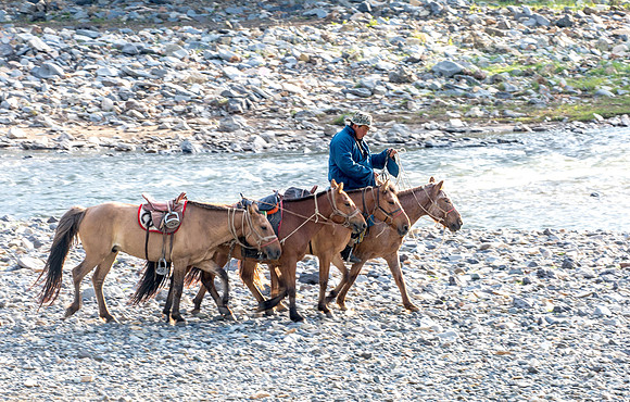 CH170711_HorseTrekDay2_055